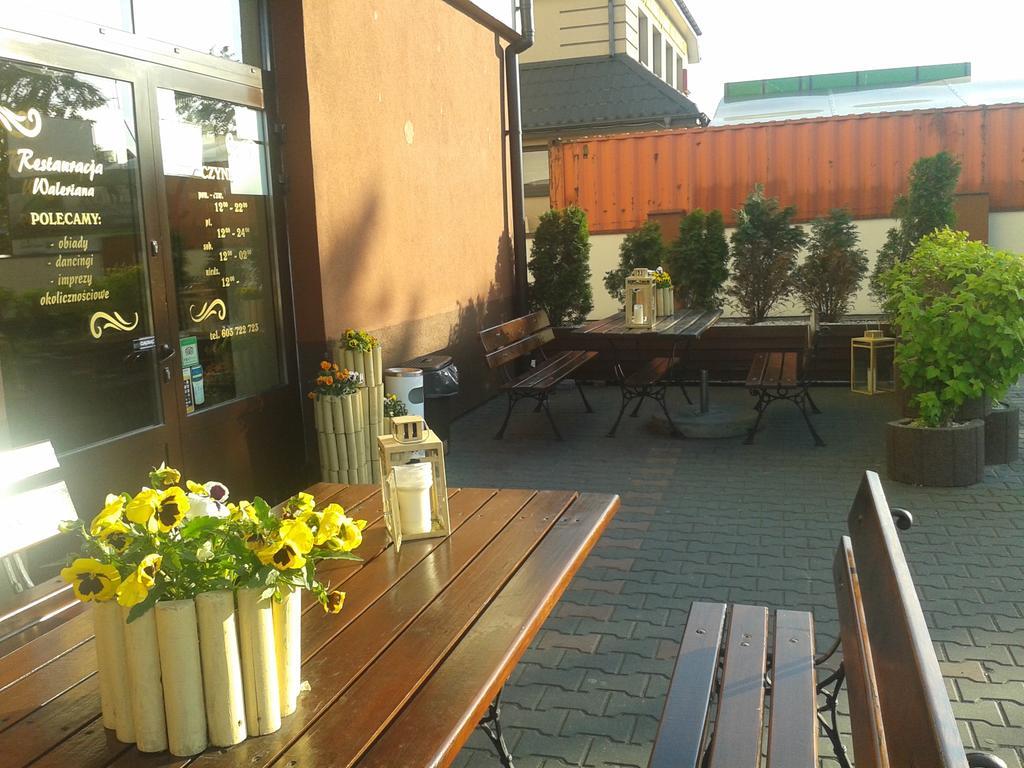 Hotel Grochowski อัวคอฟ ภายนอก รูปภาพ